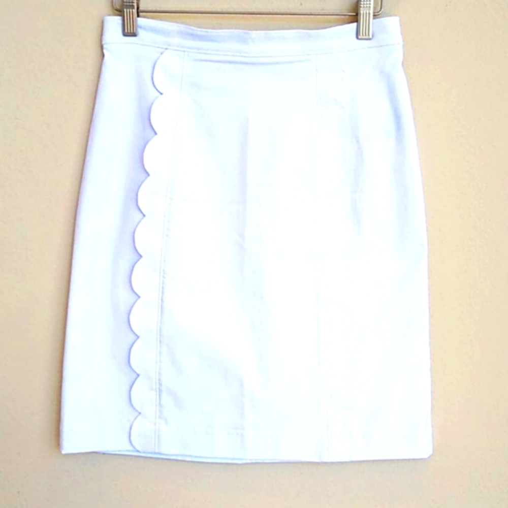 J. McLaughlin white skirt w/scalloped details - new with tags